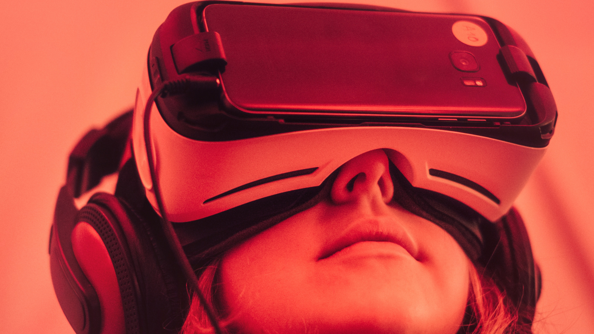 Обои красный цвет, очки, губа, головной убор, дополненная реальность в разрешении 1920x1080