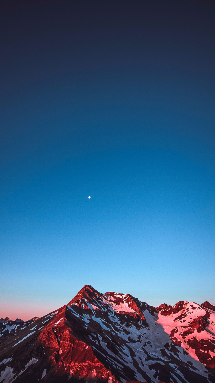 Обои горный портрет пейзаж, цветной, гора, атмосфера, природный ландшафт в разрешении 750x1334