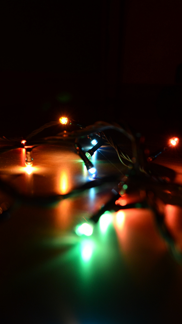 Обои Рождественские огни, Рождественский день, свет, ночь, освещение в разрешении 750x1334