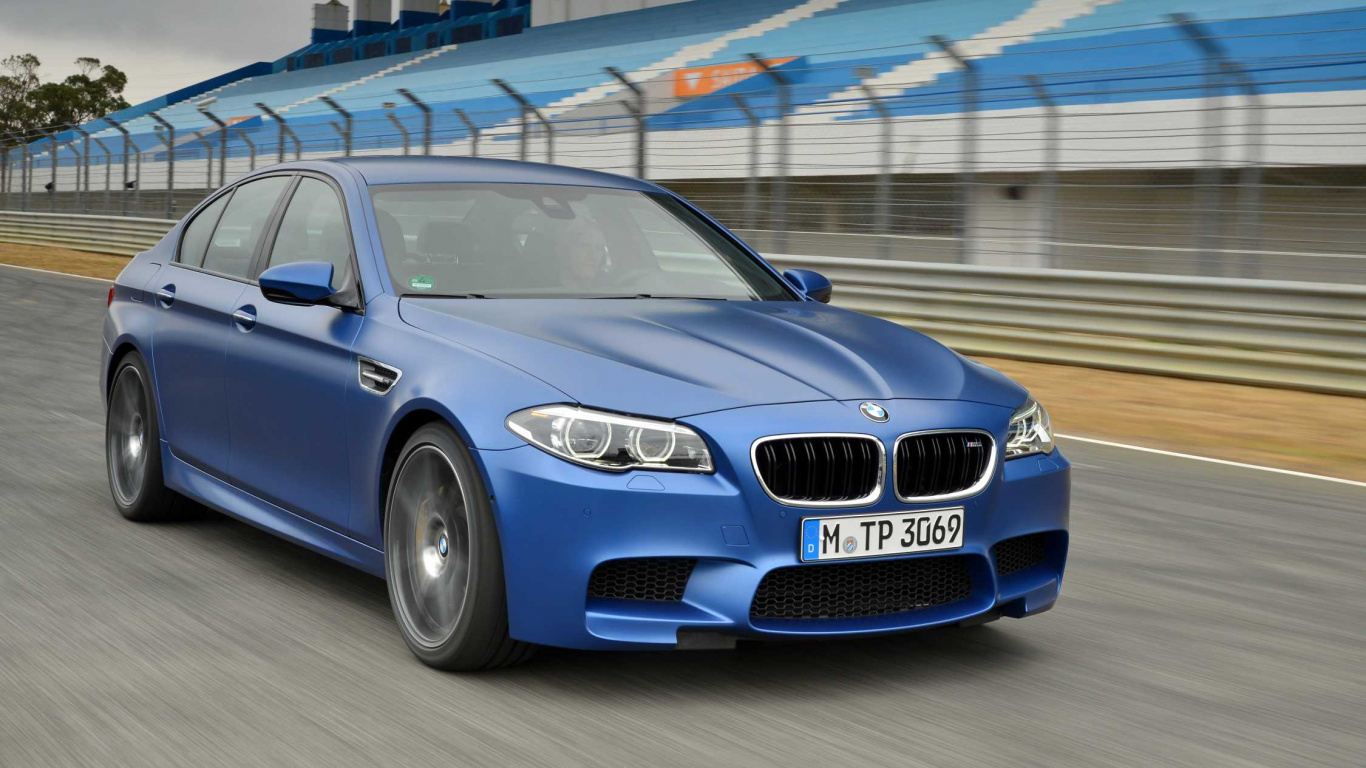 Обои БМВ М6, bmw, авто, спорткар, 2015 БМВ М5 в разрешении 1366x768