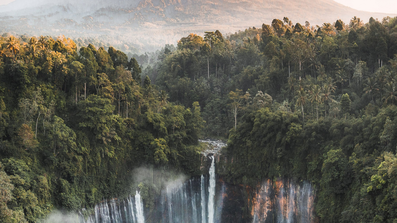 Обои тысяча водопадов, Ягирский водопад, водопад, путешествие, природа в разрешении 1366x768