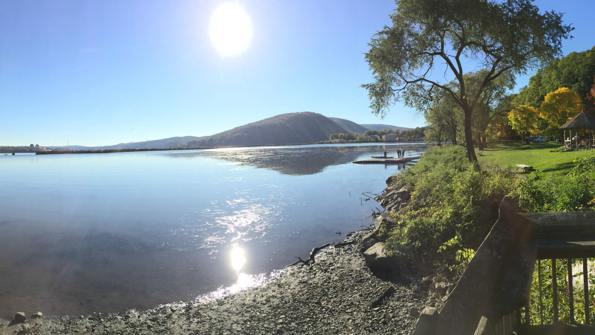 Обои отражение, водоем, гидроресурсы, вода, водохранилище в разрешении 1920x1080