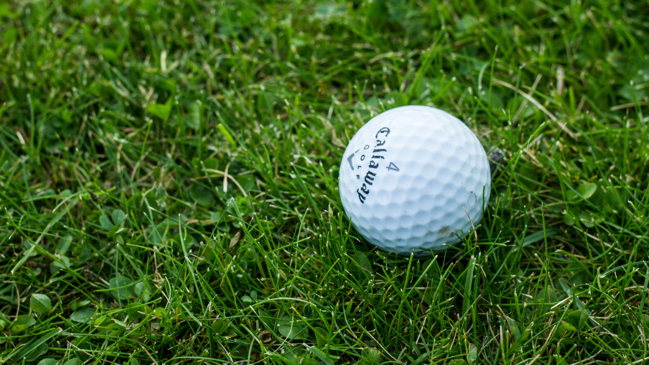 Обои гольф, мячик для гольфа, мяч, снаряжение для гольфа, площадка для гольфа в разрешении 1280x720