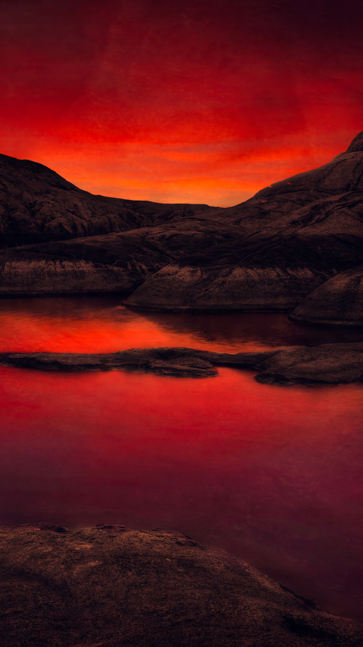 Обои природа, отражение, озеро, сумрак, рассвет в разрешении 750x1334