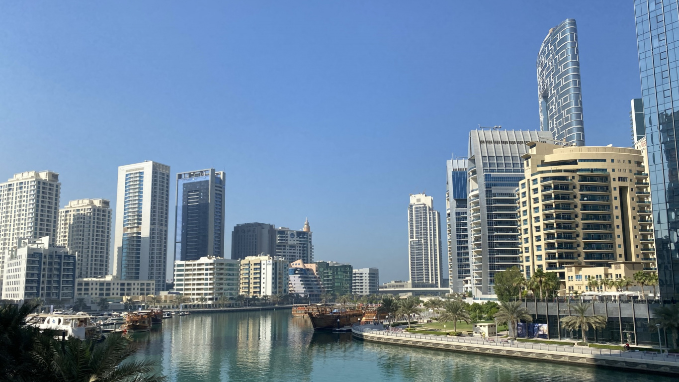 Обои Дубай, Дубай Марина, водоем, башня, дневное время в разрешении 1366x768