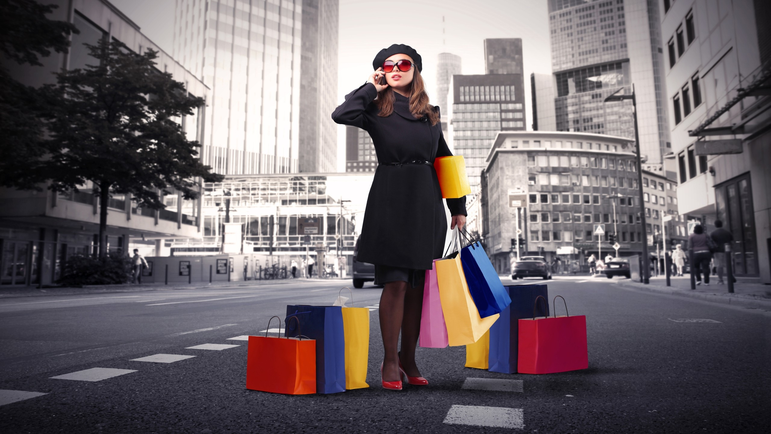 Обои шопинг, интернет магазин, улица, одежда, девушка в разрешении 2560x1440