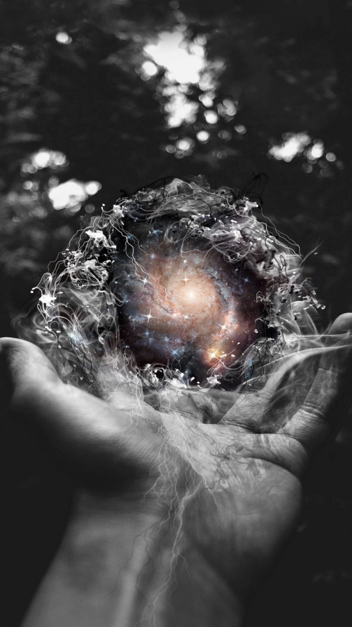 Обои вода, дерево, астрономический объект, круг, Люди в природе в разрешении 720x1280