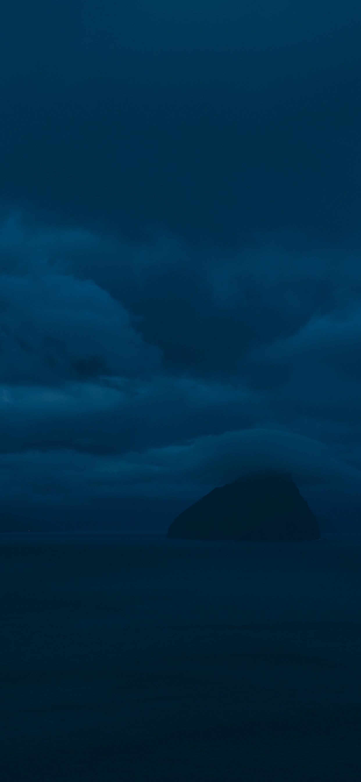 Обои лазурный, Аква, кучевое облако, синий, небо в разрешении 1242x2688