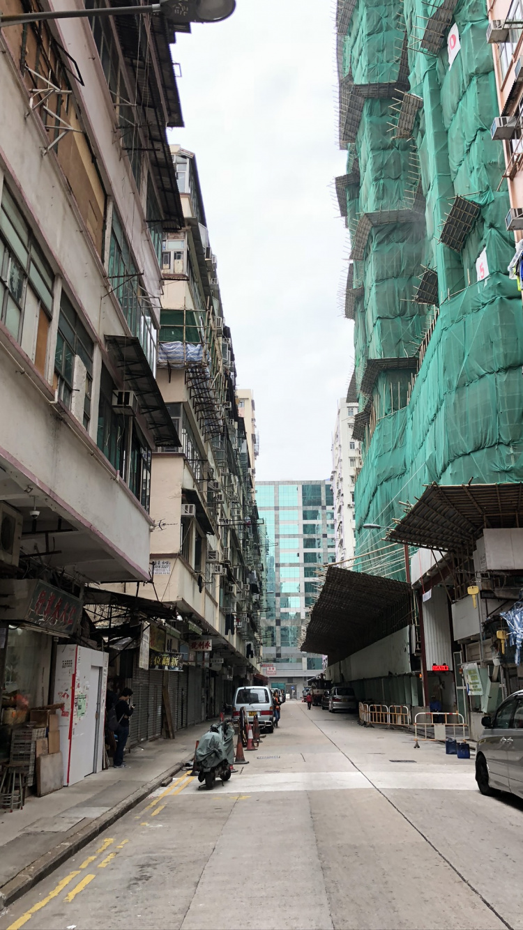 Обои Король, дорога, соседство, улица, архитектура в разрешении 750x1334