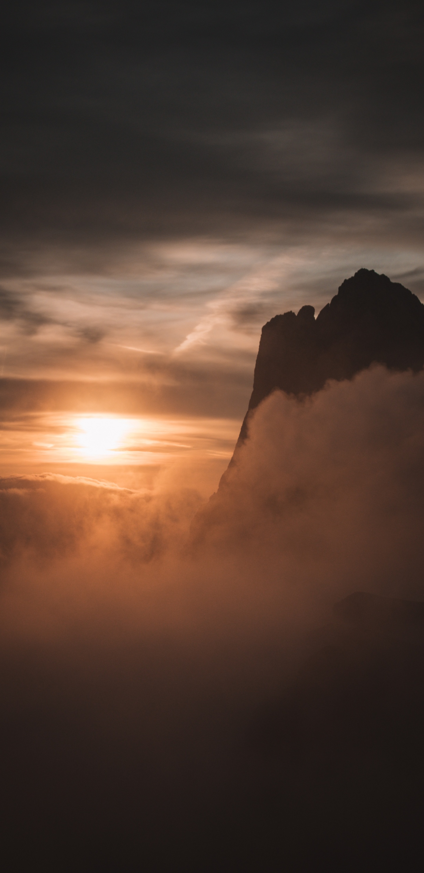 Обои облако, атмосфера, природный ландшафт, свет, утро в разрешении 1440x2960