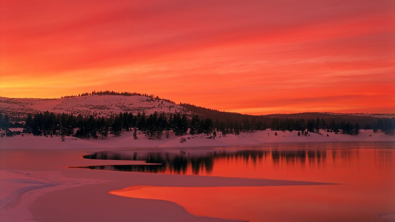 Обои послесвечение, природа, отражение, закат, восход солнца в разрешении 1366x768