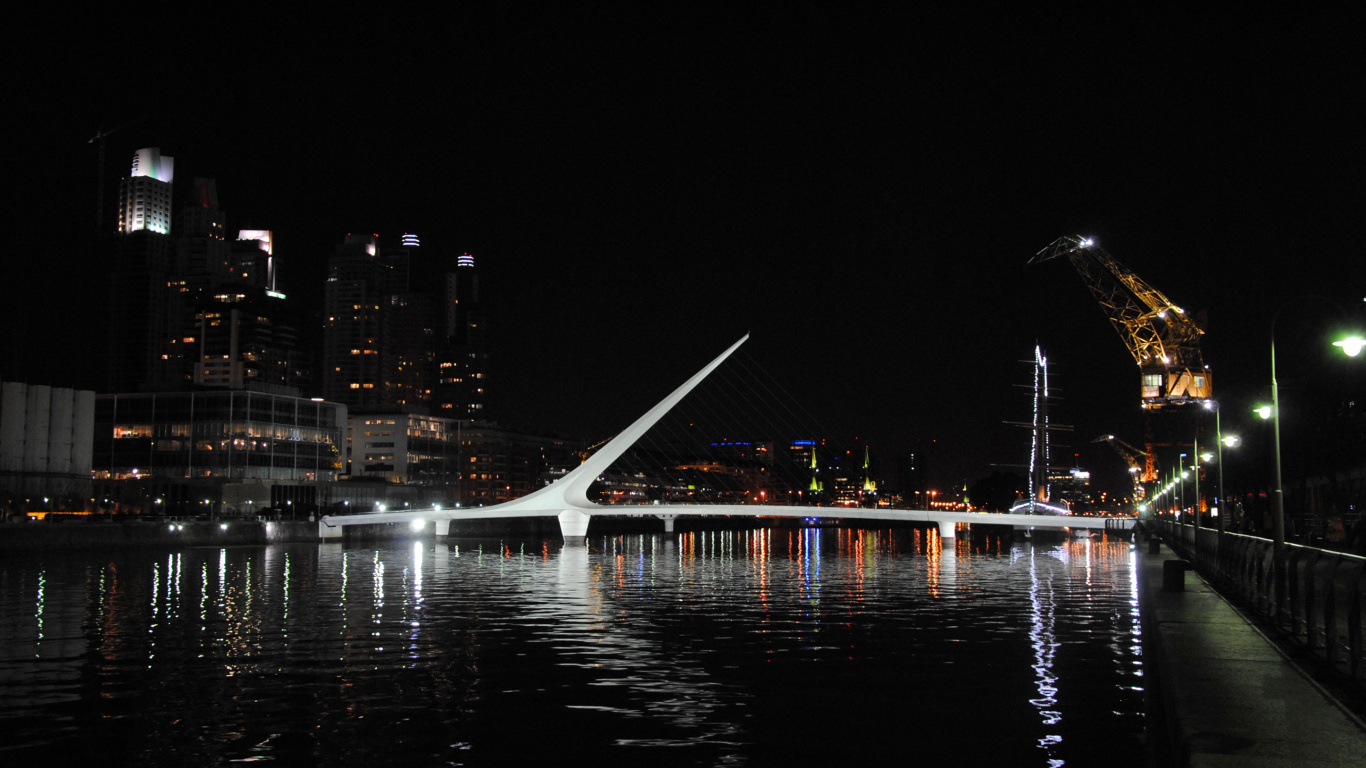 Обои Пуэнте де ла Мухер, мост, ночь, отражение, город в разрешении 1366x768