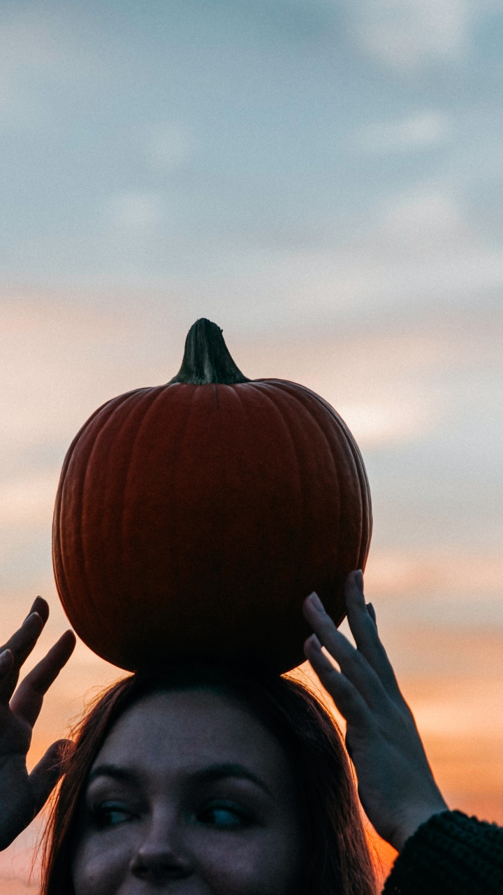 Обои Хэллоуин, тыква, кабачок, овощ, волосы в разрешении 720x1280
