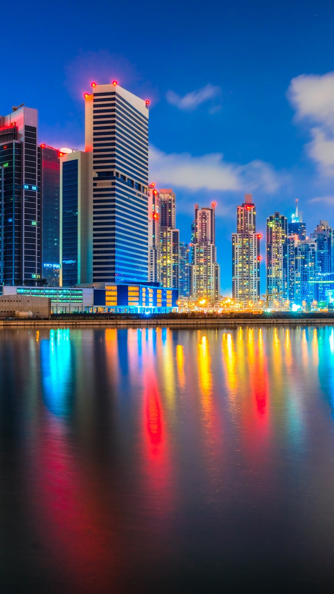 Обои городской пейзаж, город, линия горизонта, отражение, метрополия в разрешении 1080x1920