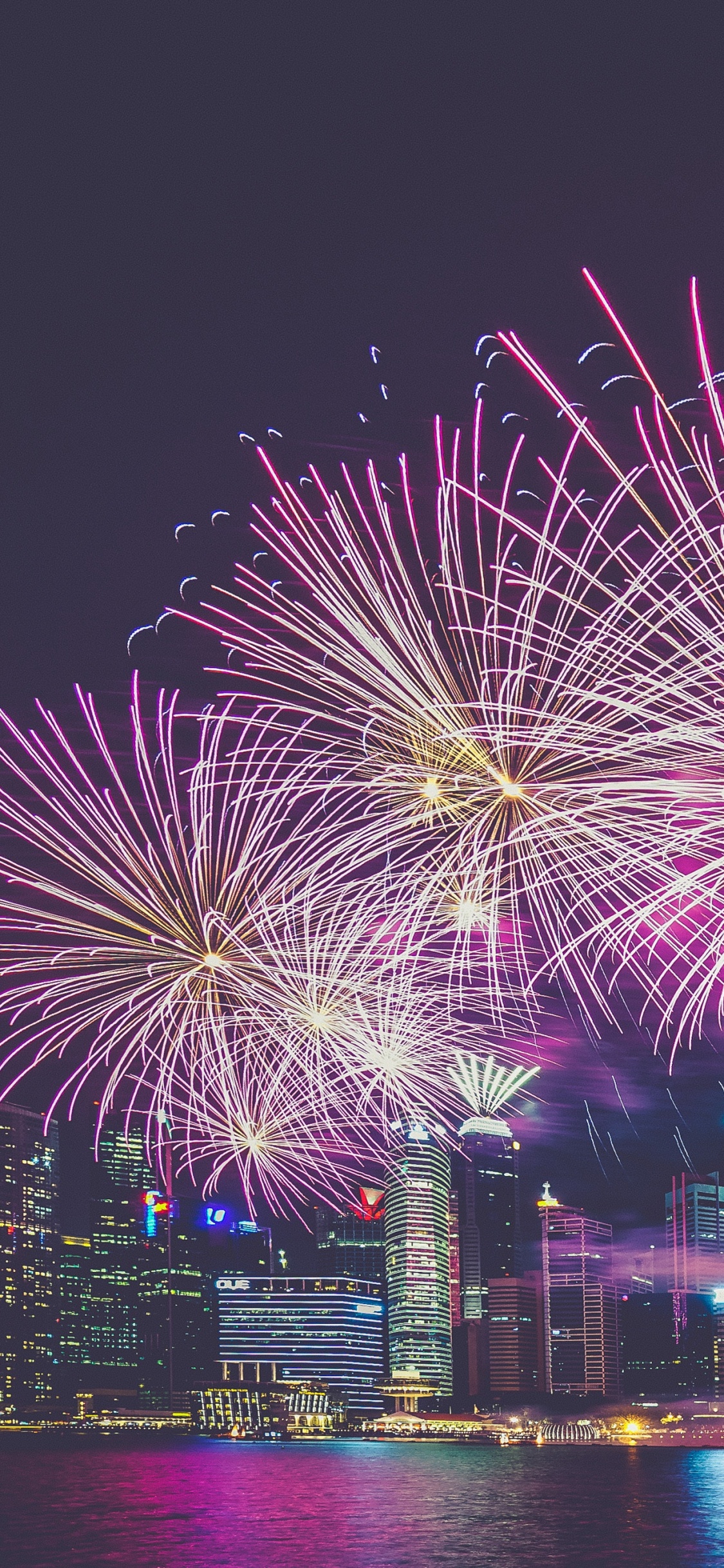 Обои салют, День независимости, день нового года, ночь, ориентир в разрешении 1125x2436