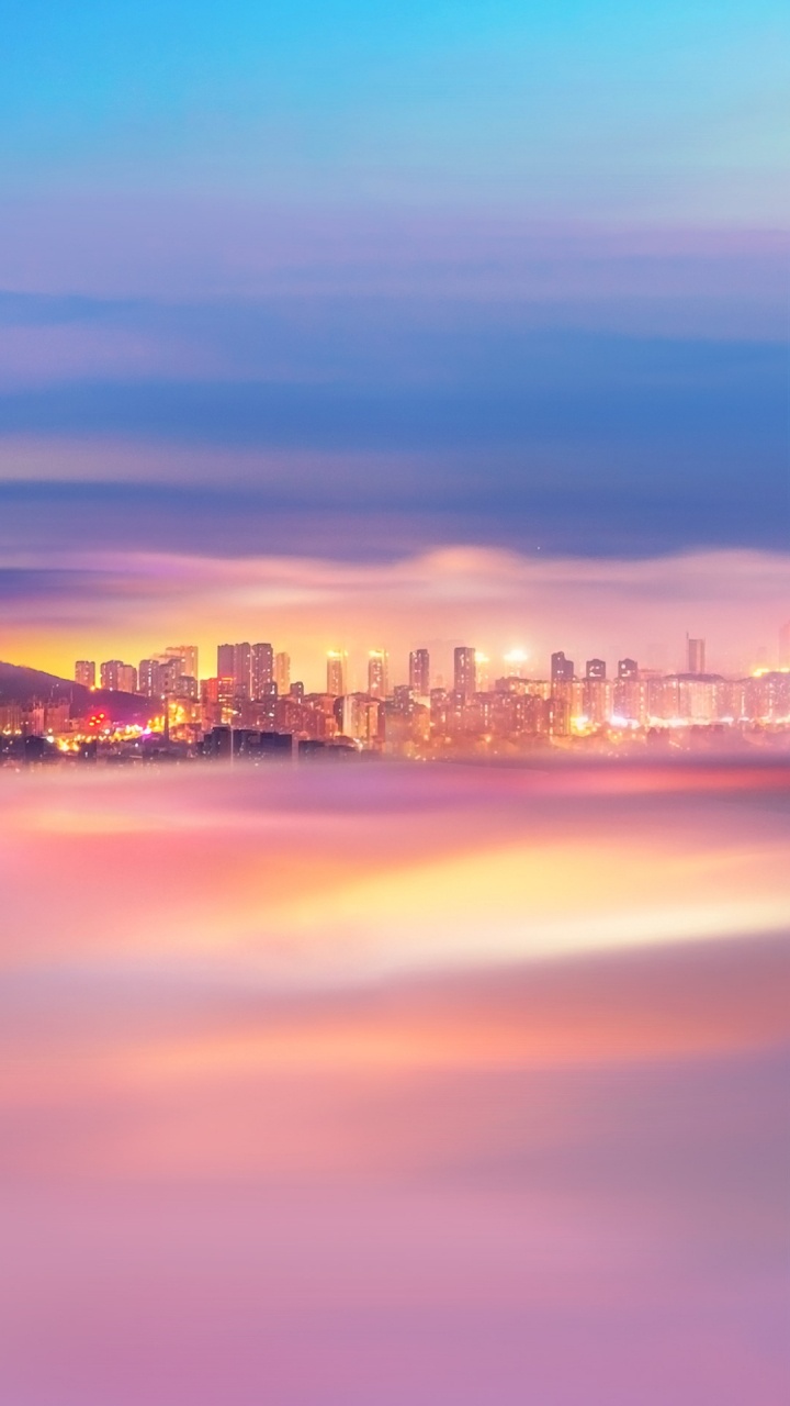 Обои горизонт, облако, атмосфера, небоскреб, вода в разрешении 720x1280