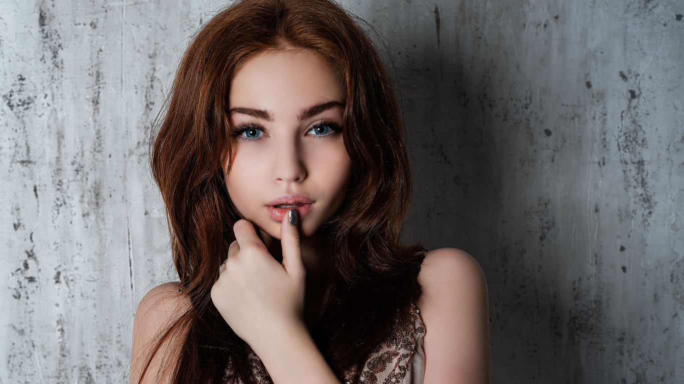 Обои лицо, волосы, губа, красота, кожа в разрешении 1366x768