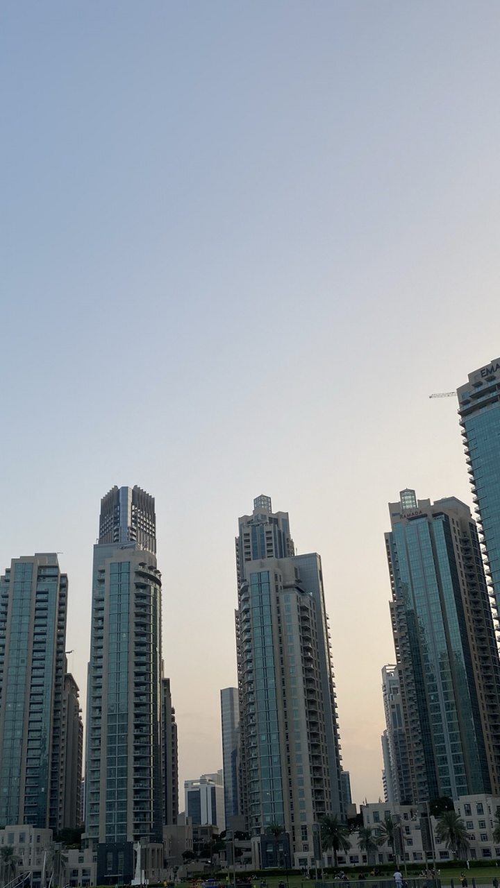 Обои Дубай, башня, дневное время, город, метрополия в разрешении 720x1280