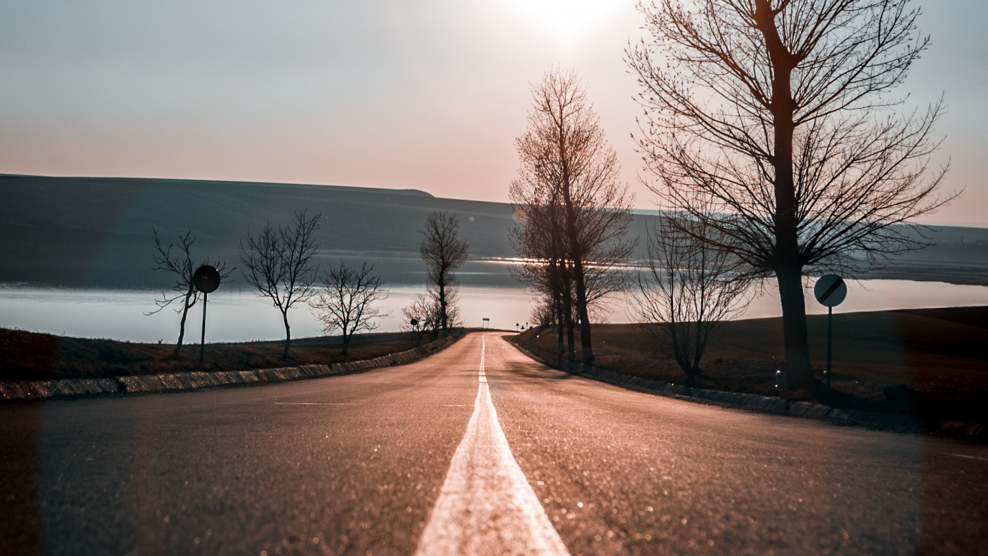 Обои дерево, природный ландшафт, утро, зима, снег в разрешении 1920x1080