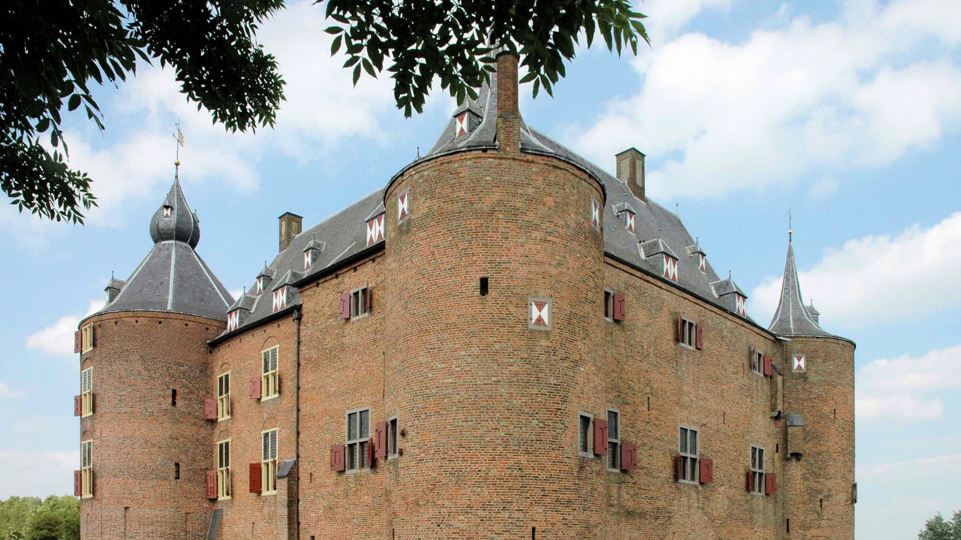 Обои Кастил ammersoyen, замок, водный замок, здание, средневековая архитектура в разрешении 1920x1080