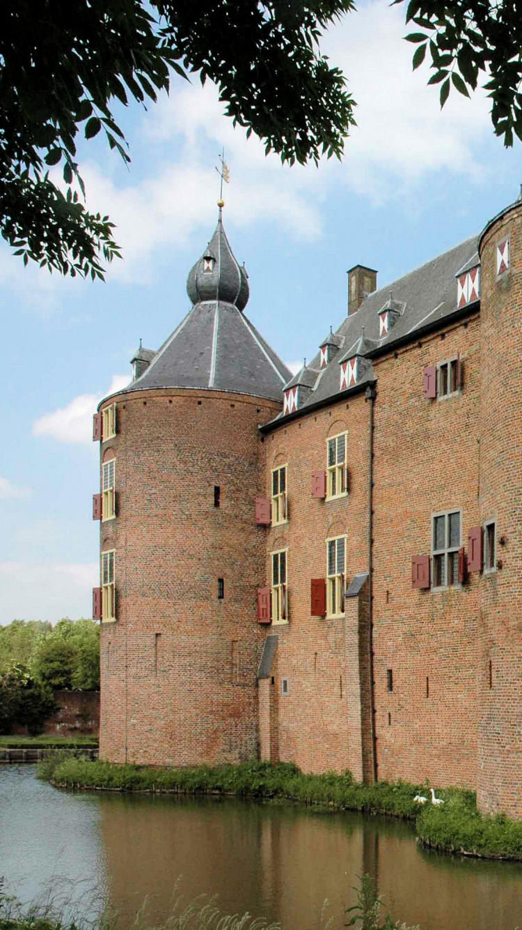 Обои Кастил ammersoyen, замок, водный замок, здание, средневековая архитектура в разрешении 750x1334