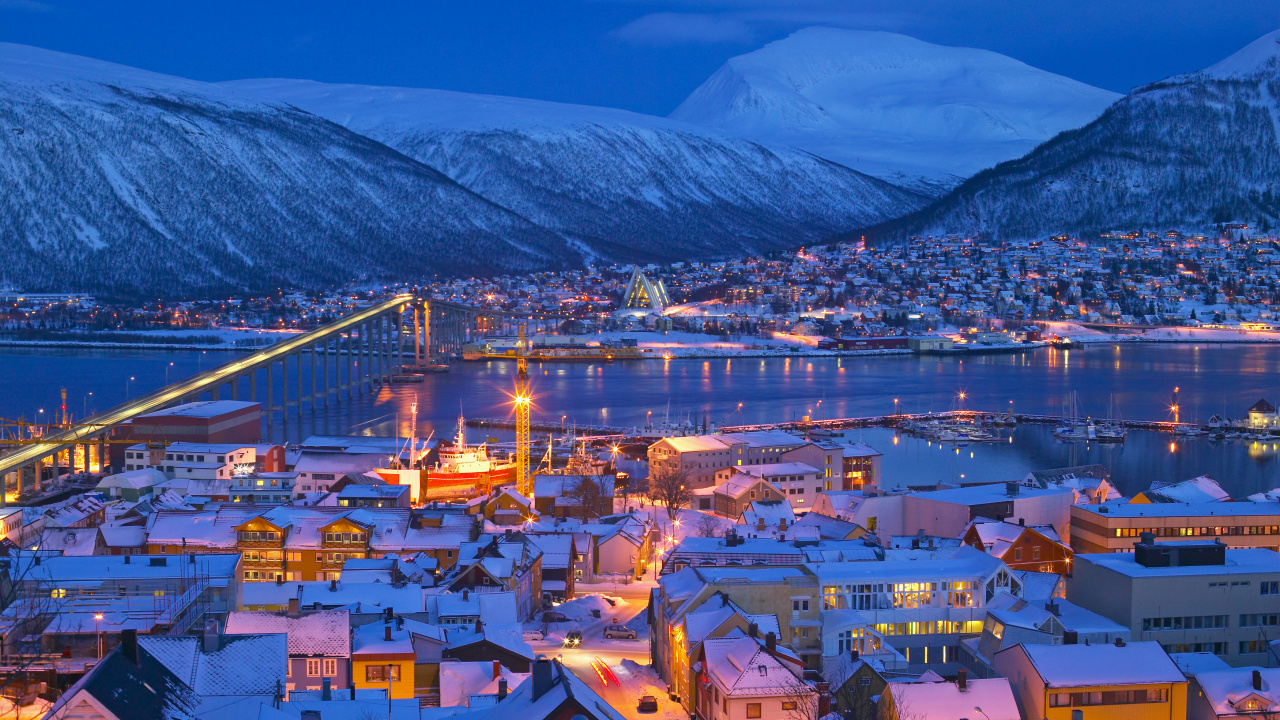 Обои Аврора, городок, город, гора, горный хребет в разрешении 1280x720