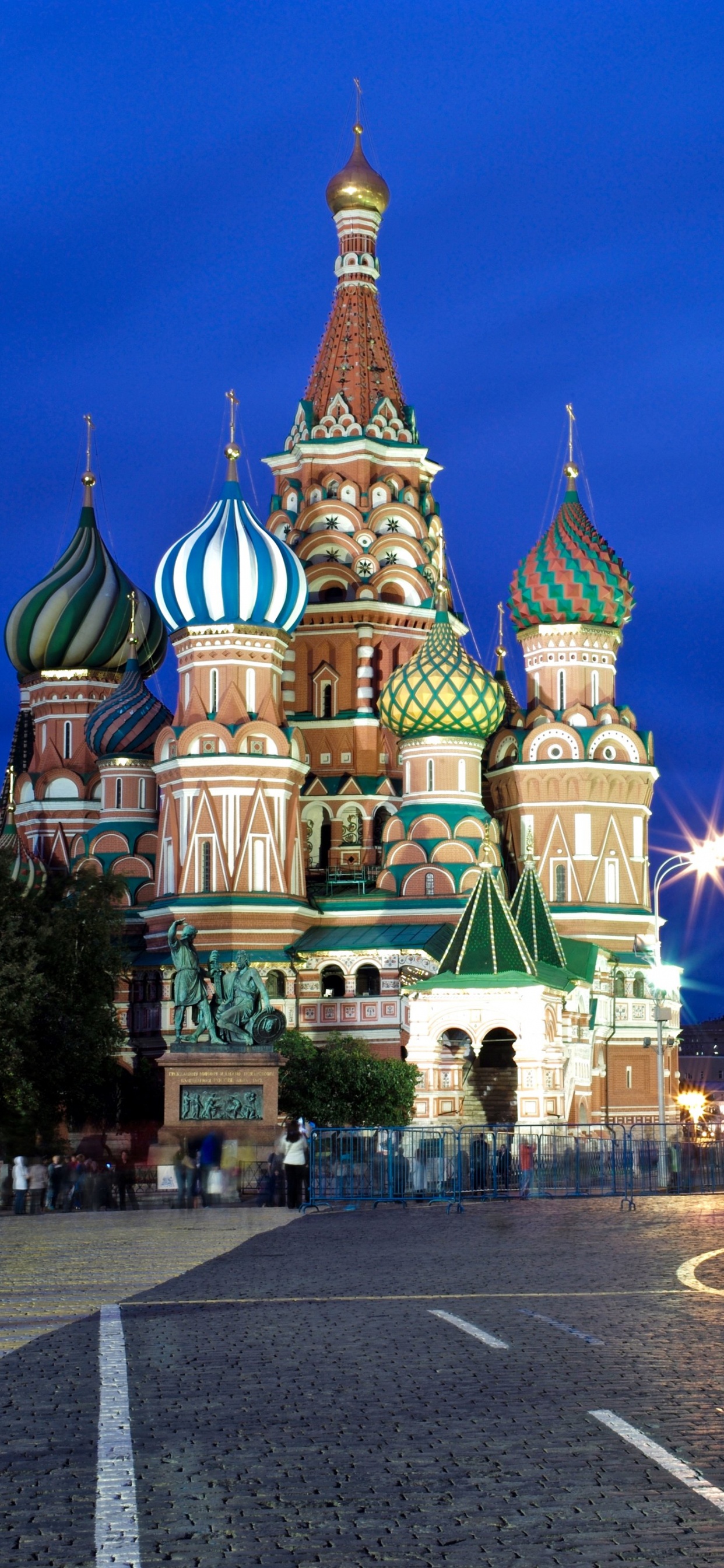 Обои собор Василия Блаженного, собор, ориентир, ночь, город в разрешении 1242x2688