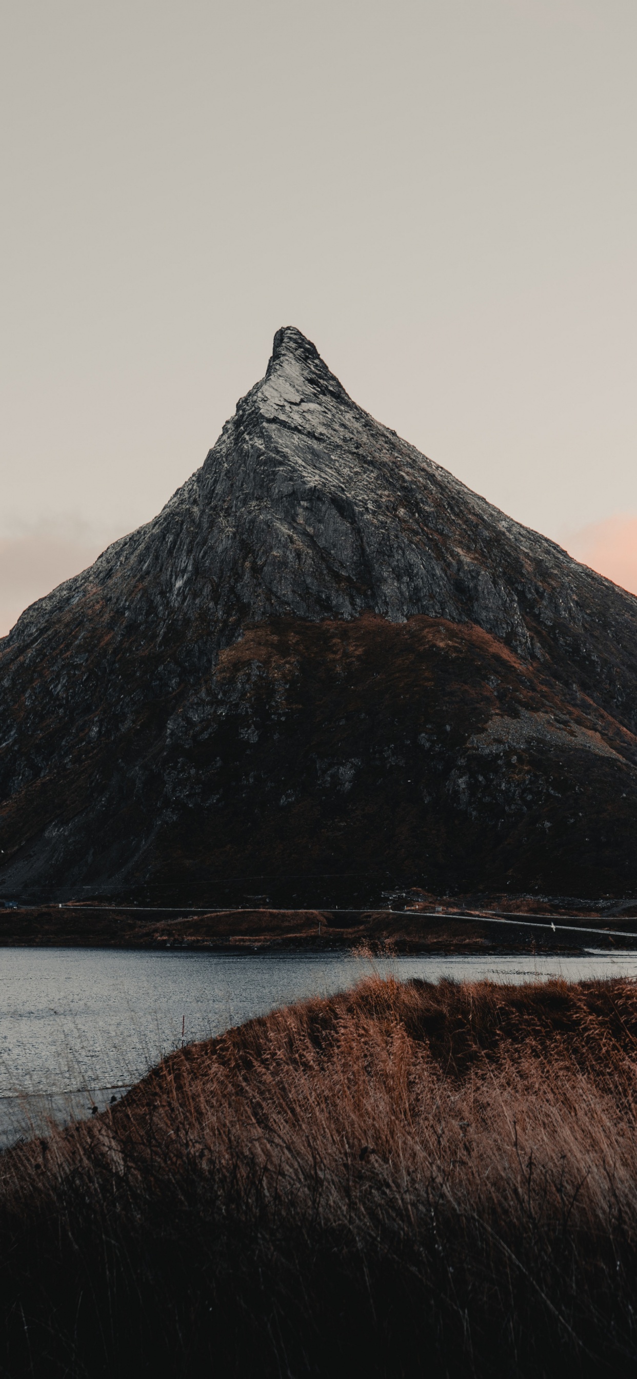 Обои гора, горный хребет, горный рельеф, нагорье, природа в разрешении 1242x2688