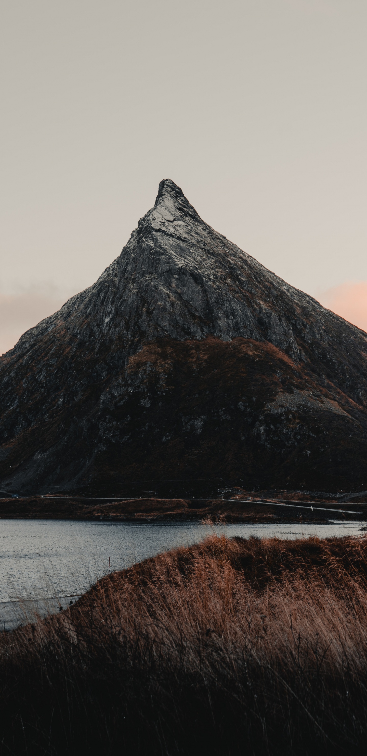 Обои гора, горный хребет, горный рельеф, нагорье, природа в разрешении 1440x2960