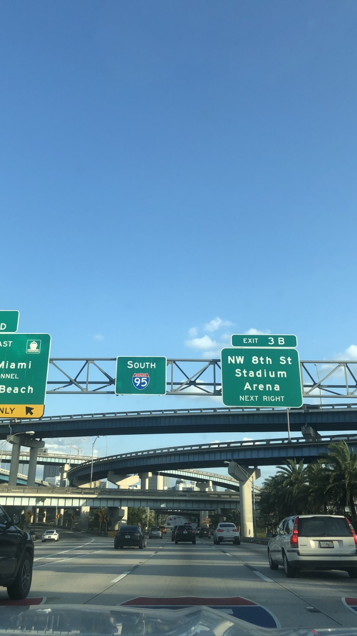 Обои транспорт, дорога, дорожное покрытие, инфраструктура, магистраль в разрешении 720x1280