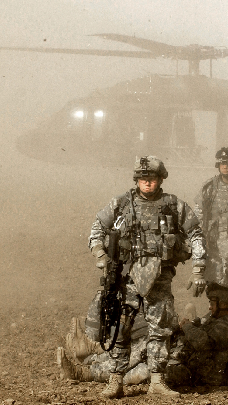 Обои солдат, пехота, военная организация, военнослужащие, отряд в разрешении 750x1334