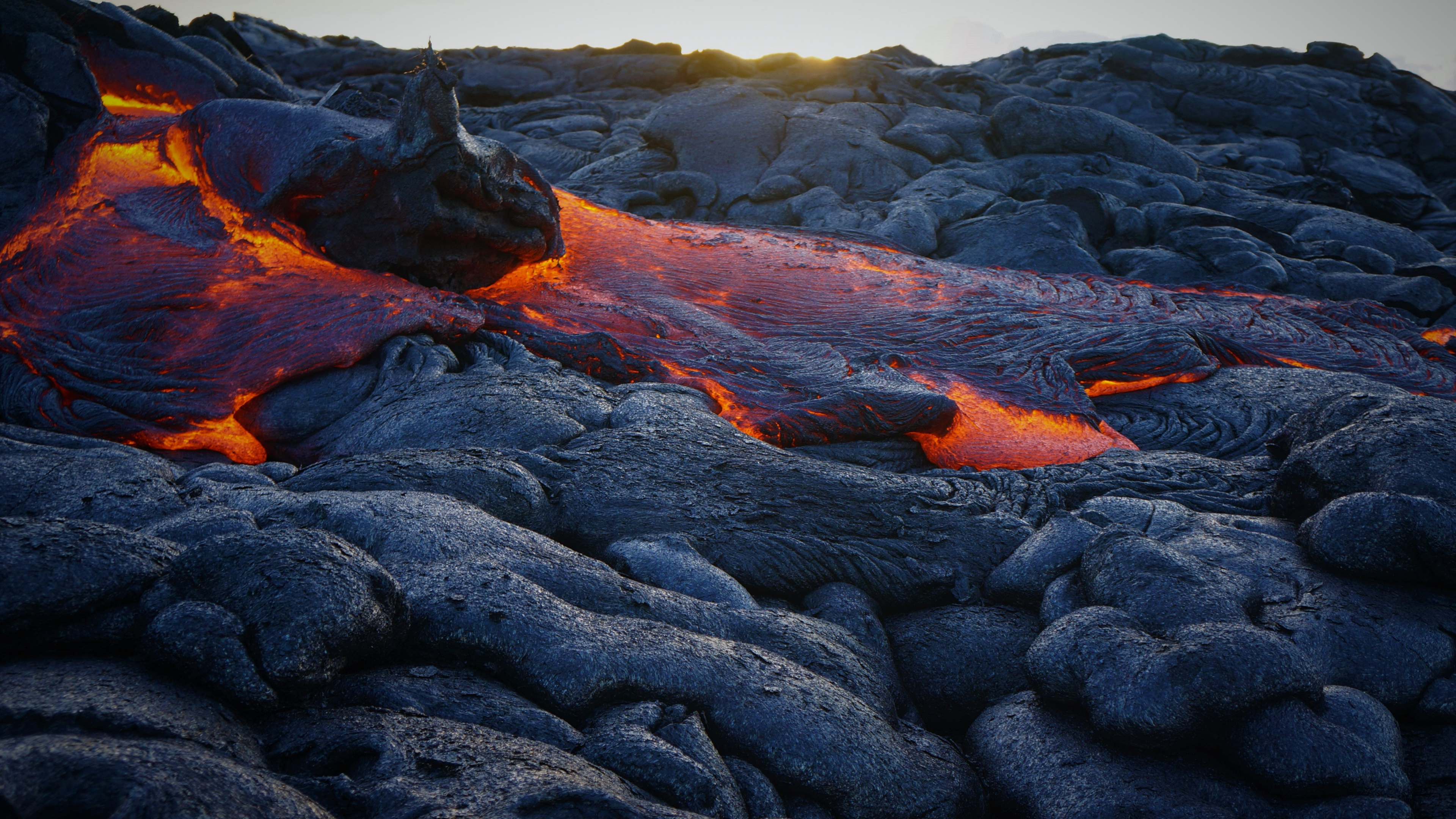 Обои лава, вулкан, рок, лавовые равнины, вентиляционные щели в разрешении 3840x2160