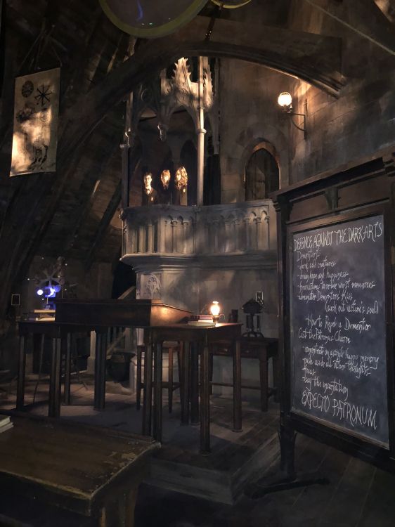 Обои Хогвартс, темнота, ночь, архитектура, освещение в разрешении 1536x2048