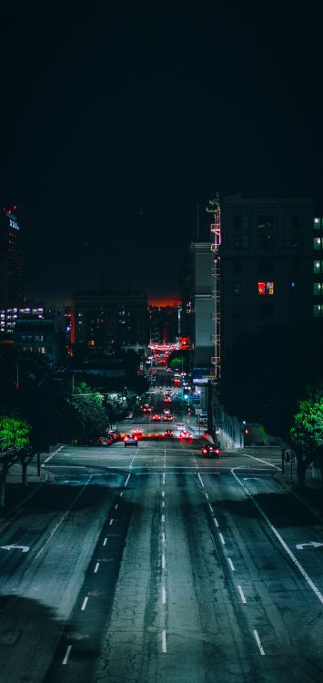 Обои легковые автомобили, осветительная арматура, темнота, уличный фонарь, трафик в разрешении 1420x3000