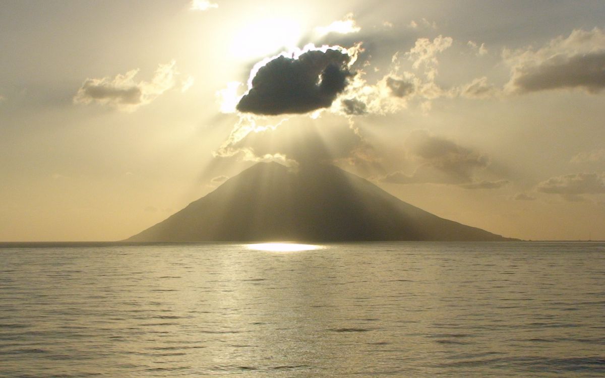 Обои море, облако, горизонт, солнечный свет, спокойный в разрешении 2560x1600