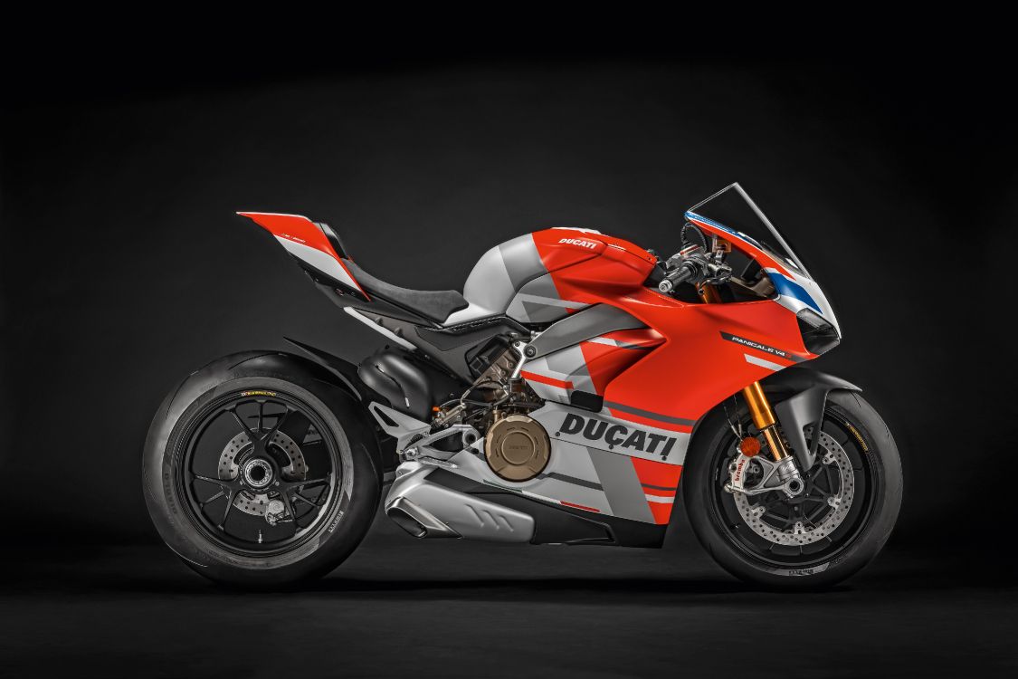 Обои ducati, мотоцикл, супербайк, авто, автомобильный экстерьер в разрешении 4501x3000
