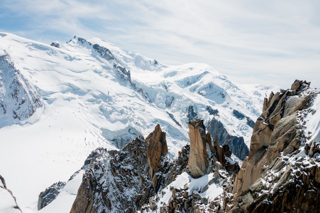 Обои Монблан, горный рельеф, зима, горный хребет, снег в разрешении 5120x3417