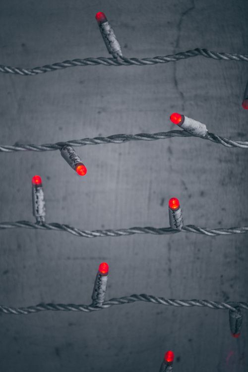 Обои вода, Лампа накаливания, красный цвет, линия, асфальт в разрешении 3398x5097