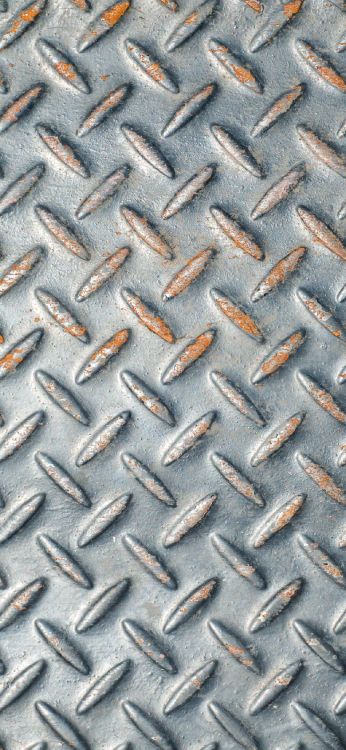 Обои железо, металл, автомобильные шины, синтетический каучук, протектор в разрешении 1170x2532