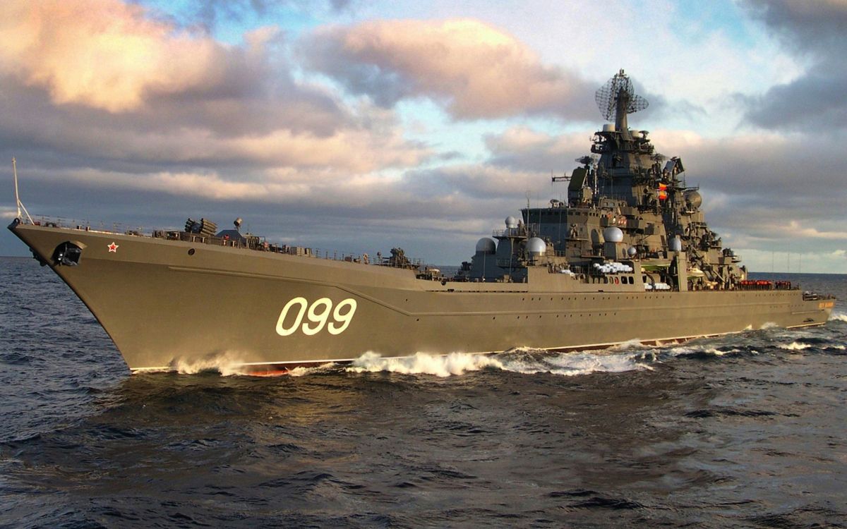 Обои Russian battlecruiser Pyotr Velikiy, крейсер, военный корабль, Линкор, тяжелый крейсер в разрешении 2880x1800