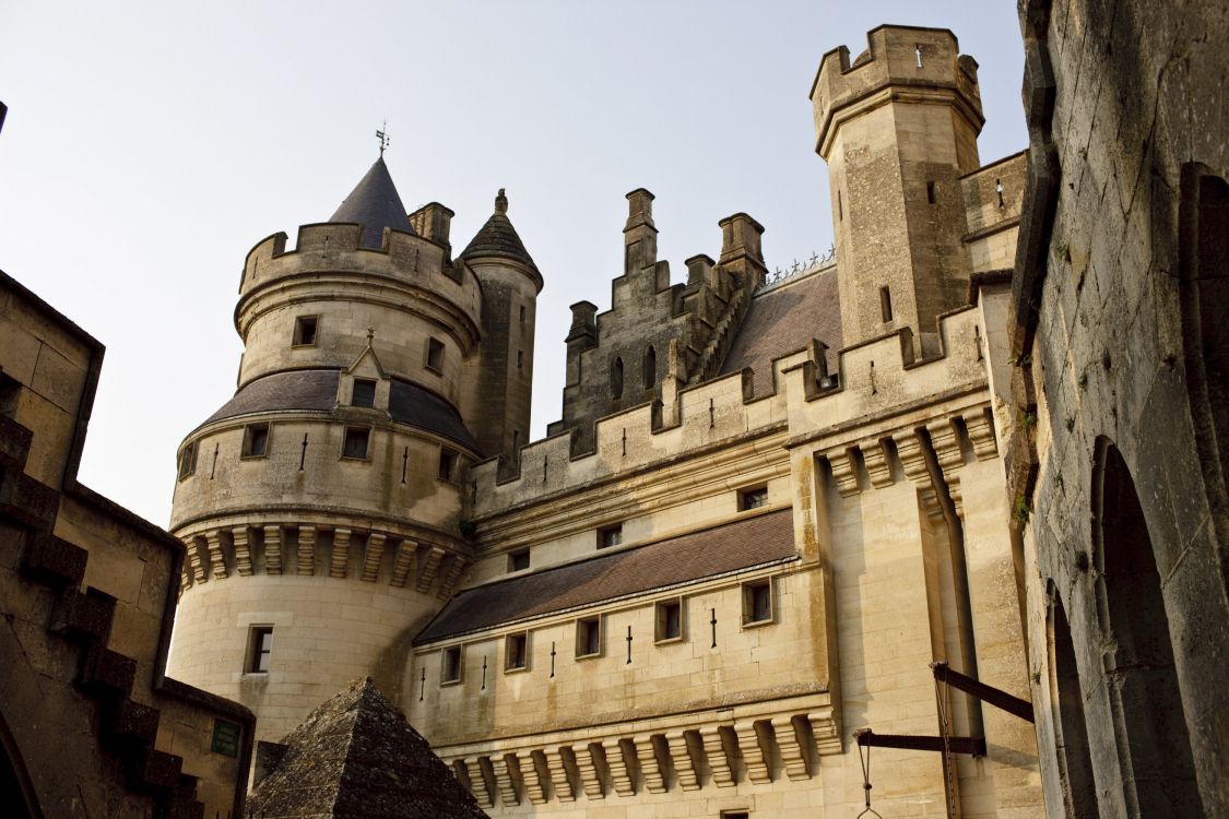 Обои chteau де пьерфон, средневековье, средневековая архитектура, замок, архитектура в разрешении 3000x2000