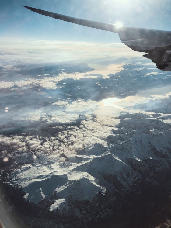 Обои полет, самолет, горный хребет, ледяная форма, облако в разрешении 3024x4032