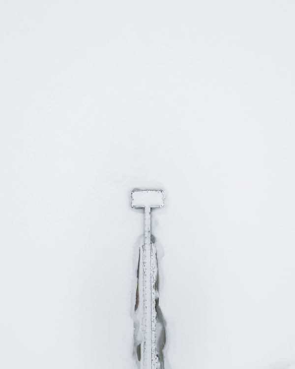 Обои ювелирные изделия, белые, стена, модный аксессуар, металл в разрешении 2874x3592