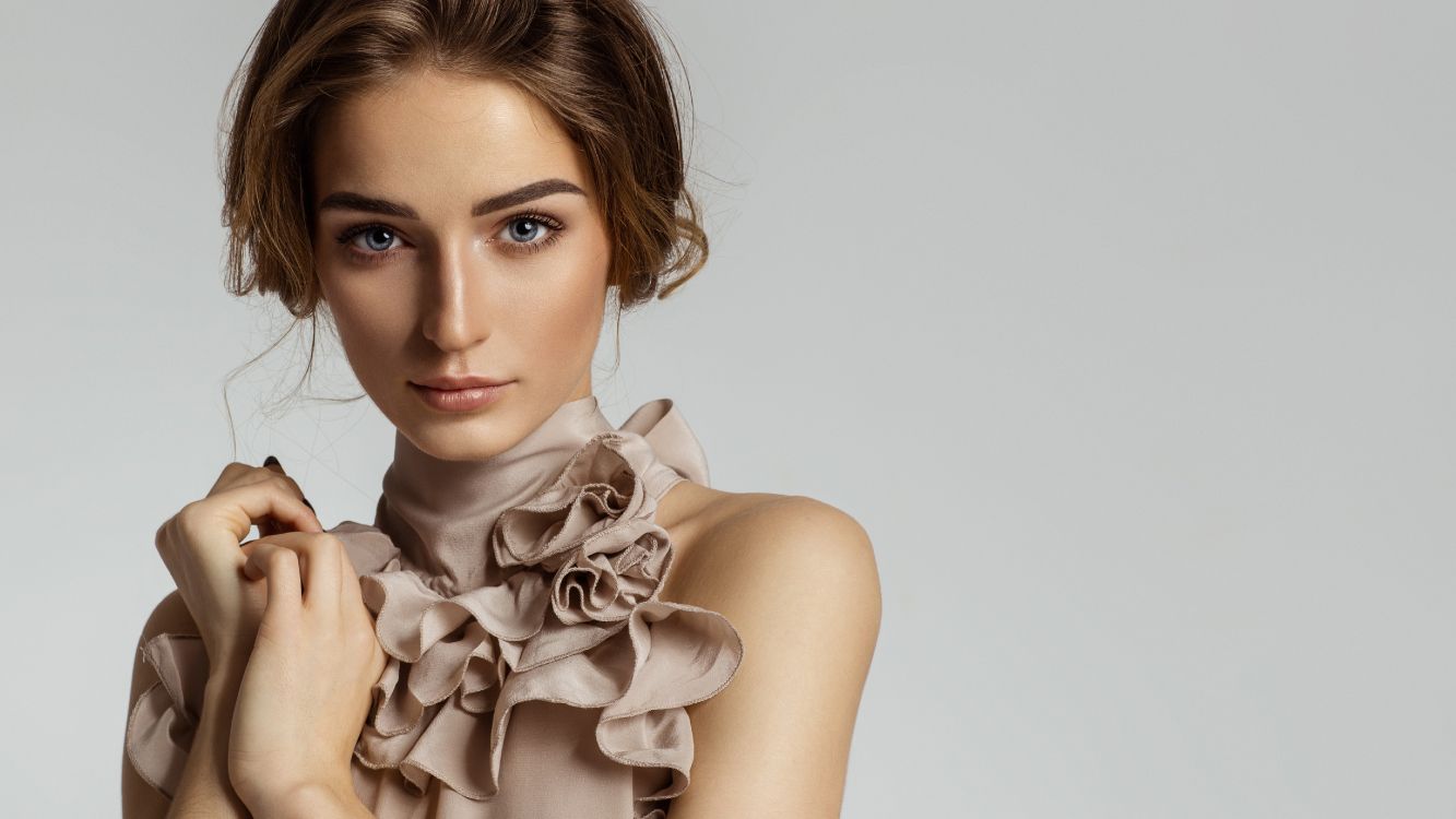 Обои купон, модель, сустав, губа, плечо в разрешении 5120x2880