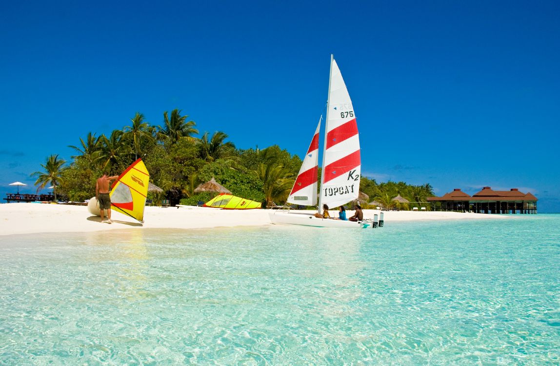 Обои Комплекса Ranveli Island На Курорте, Ари Атолл, прибежище, Остров, пляж в разрешении 3831x2502