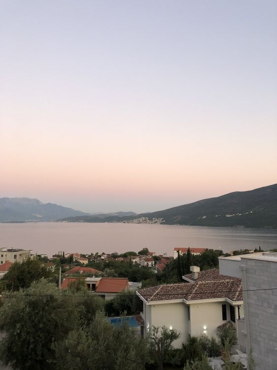 Обои недвижимость, нагорье, Банк, горизонт, Хаус в разрешении 1536x2048