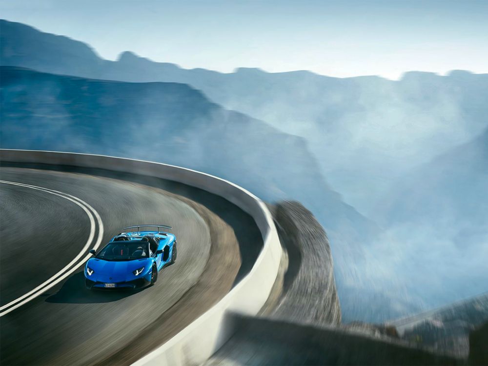 Обои Ламборджини, горный рельеф, дорога, горный хребет, облако в разрешении 2048x1536