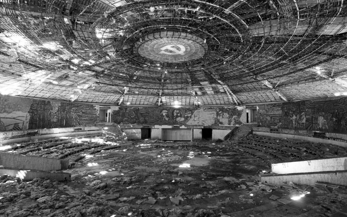 Обои архитектура, народной Республикой Болгарии, черно белый, черно-белая фотография, коммунистической эпохи в разрешении 2560x1600