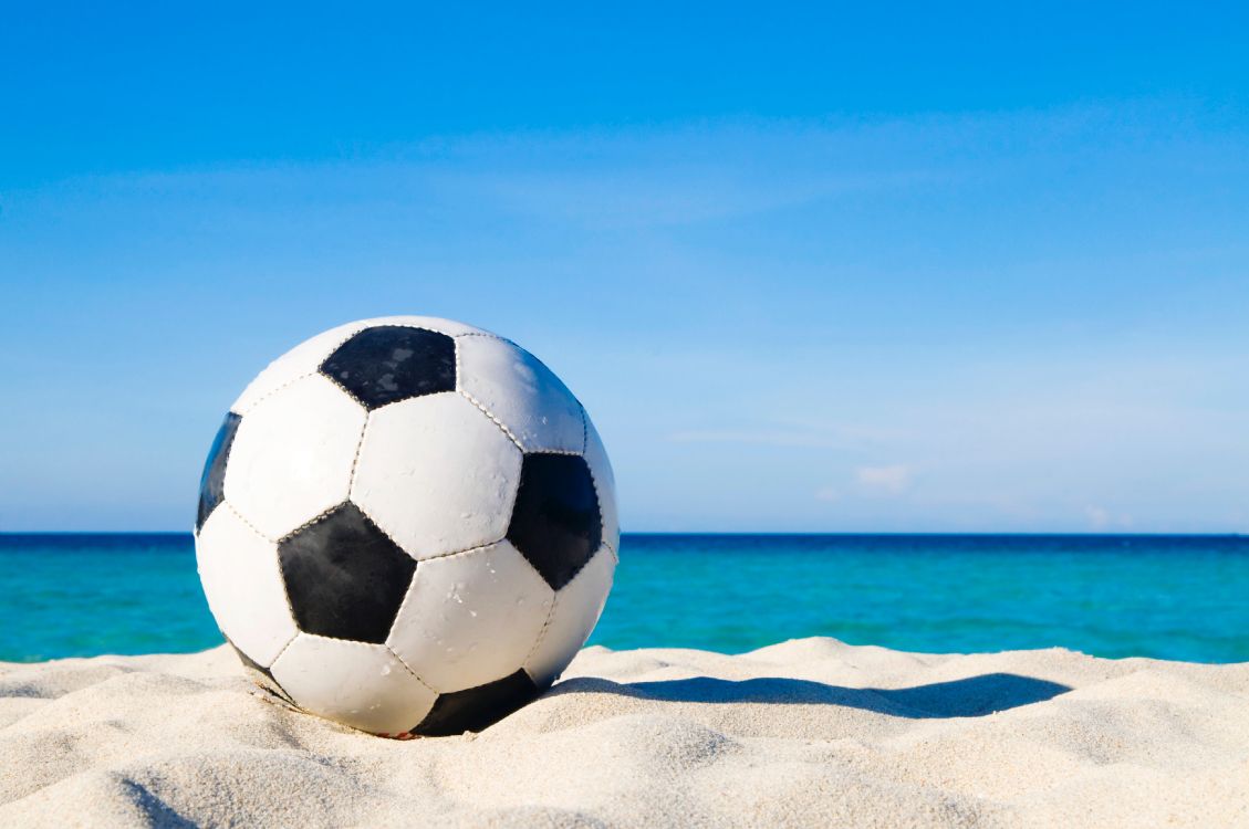 Обои пляжный футбол, пляж, мяч, футбол, футбольный мяч в разрешении 4000x2657