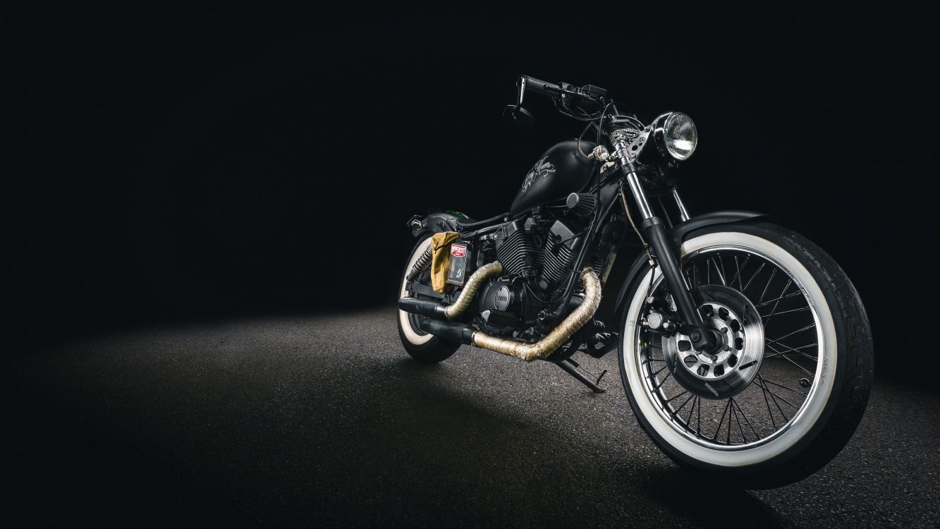 Обои мотоцикл, Чоппер, крейсер, автомобильное освещение, мотоциклетный клуб в разрешении 2560x1440